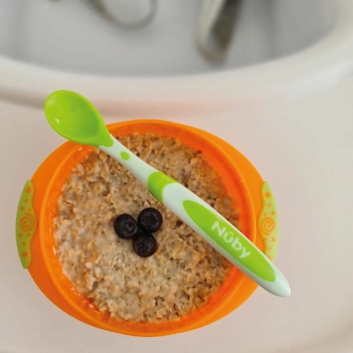 V5H688ABE45DD8F43381672BE66F708293FR6104182P3