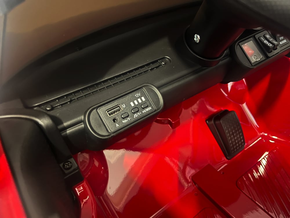 MINI Cooper S, 12 volt kinderauto met rubberen banden en meer!